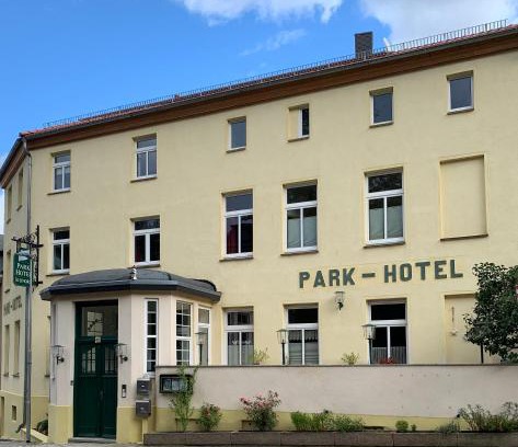 Lutherstadt Eisleben Hotel | Discover Parkhotel Schnorr: Family-Friendly with Breakfast