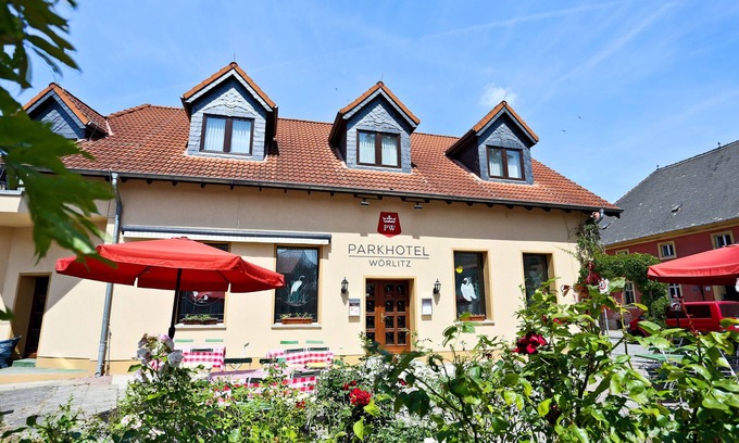Oranienbaum-Worlitz Hotel | Comfort and Relaxation at Parkhotel Wörlitz with Spa & Dining