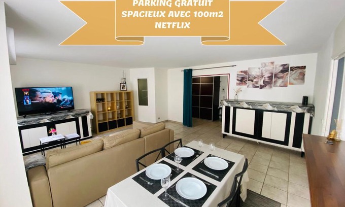 Centre Erlon Apartment | Central City Hotel with Parking & Family-Friendly Amenities