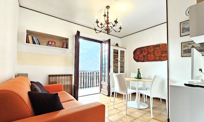 Vernante Apartment | Pet-Friendly VistaBreathtaking with Scenic Views & Breakfast