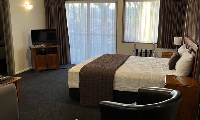 Timaru Hotel | Discover Parklands Motor Lodge Timaru: Family-Friendly Escape