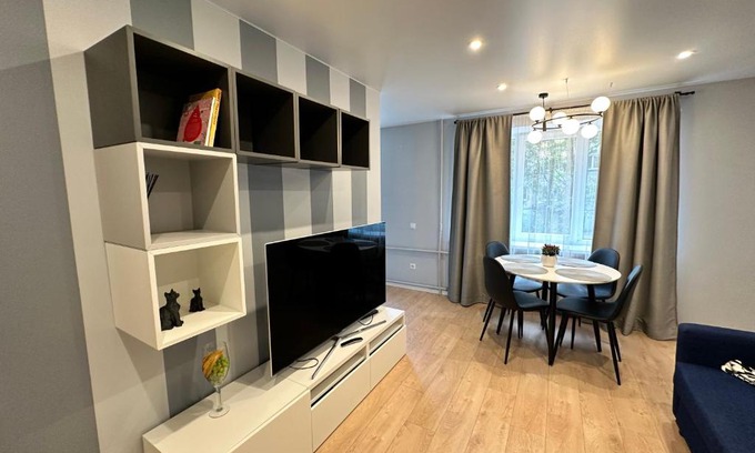 Agenskalns Apartment | Discover Parkside Escape: Stylish 1-BR with Breakfast Included