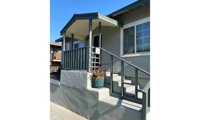 Willmore House | Parkside Golden Ave Bungalow: Pet-Friendly & Ocean Views