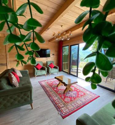 Cayirduzu Ski Chalet | Cozy Parla Dağ Evi: Family-Friendly Red Room Retreat