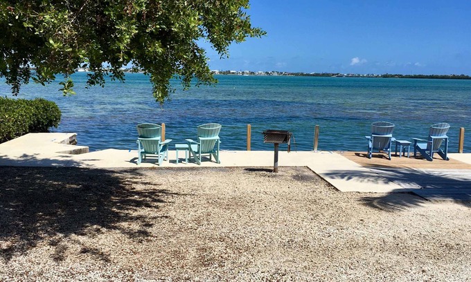 Little Torch Key Hotel | Coastal Retreat at Parmer's Resort with Pool & Ocean Views