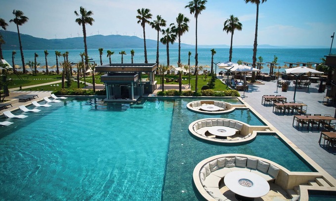 Erdek Hotel | Experience Parmos Otel: Eco-Friendly Ocean View Retreat