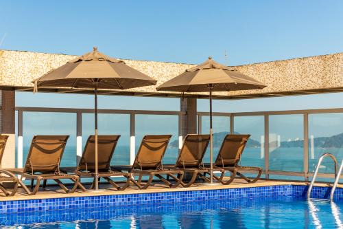 Gonzaga Hotel | Oceanfront Paradise at Parque Balneário Hotel Santos
