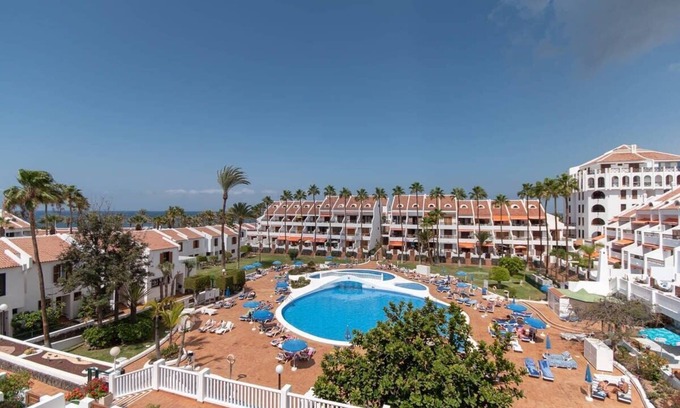 El Madronal Apartment | Parque Santiago II 79: Two-Bed Pool View Paradise