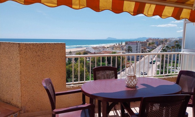 Xeraco Apartment | Family-Friendly Retreat at Parquemar with Oceanfront Views
