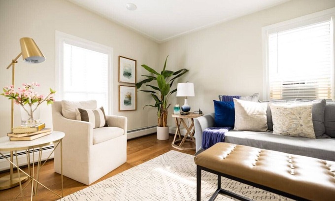 Clarkston Condo | Discover the Parsonage Suite at Millpond Inn - Rated 9/10