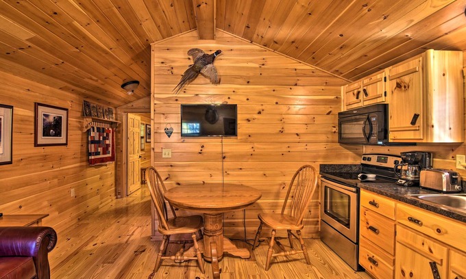 St George Cottage | Cozy Pet-Friendly Cabin with Fire Pit & River Access
