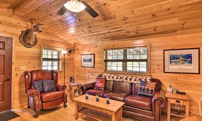 St George House | Pet-Friendly Cabin with Fire Pit & Scenic River Access