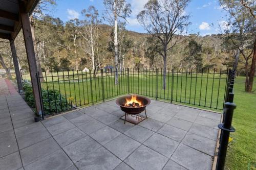 Dargo House | Pet-Friendly Getaway at Parsons Flat River Barn, 10/10 Rated