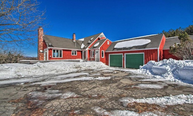 Parsonsfield House | Enjoy Parsonsfield: Vacation Rental by Skiing and Lakes