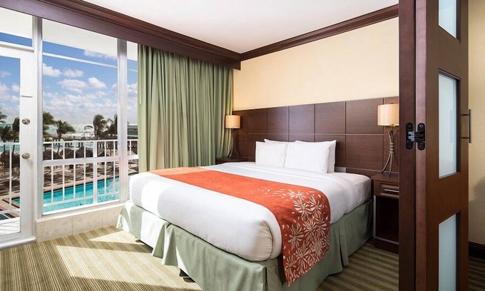 Sunny Isles Beach Resort | Ocean View Retreat with Private Balcony - Coastal Bliss Awaits