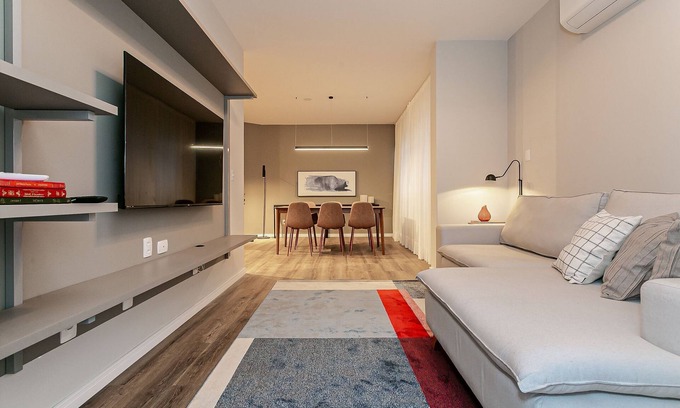 Agronomica Apartment | Partial Sea View Hotel | Steps from Shopping & Family-Friendly