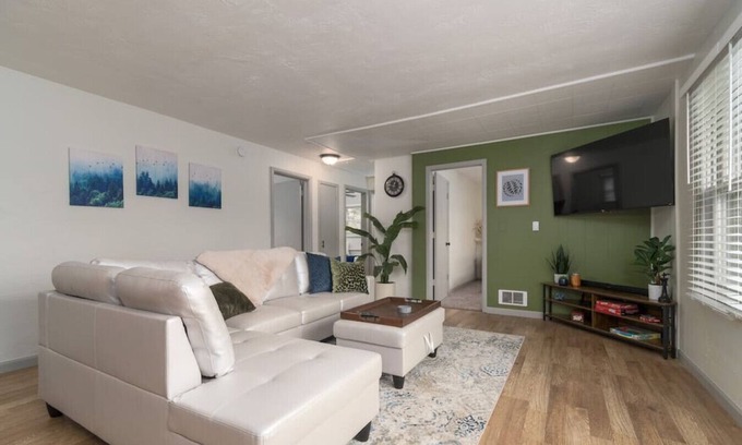 Springfield House | Family-Friendly Retreat at Partridge Way Paradise