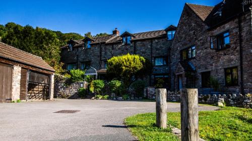 Tintern House | Experience Parva Farmhouse Riverside Guesthouse Stay