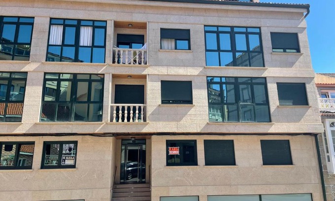 Muxia Apartment | Oceanfront Escape at Paseo da Barca - Guest Rated 9/10