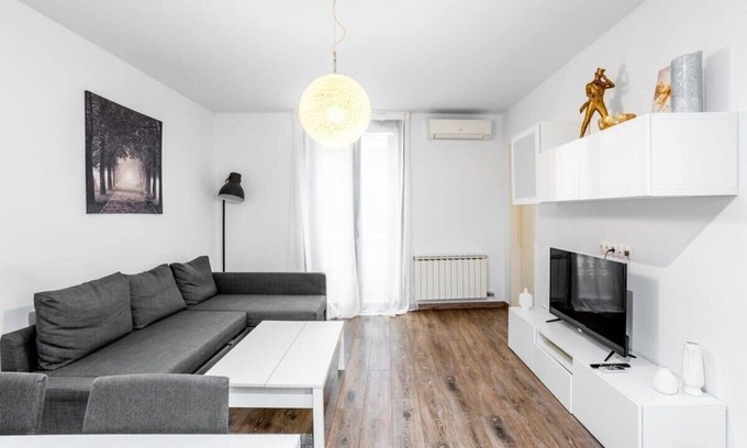 la Vila de Gracia Apartment | Modern 3BD Apartment on Paseo de Gracia - Rated 10/10