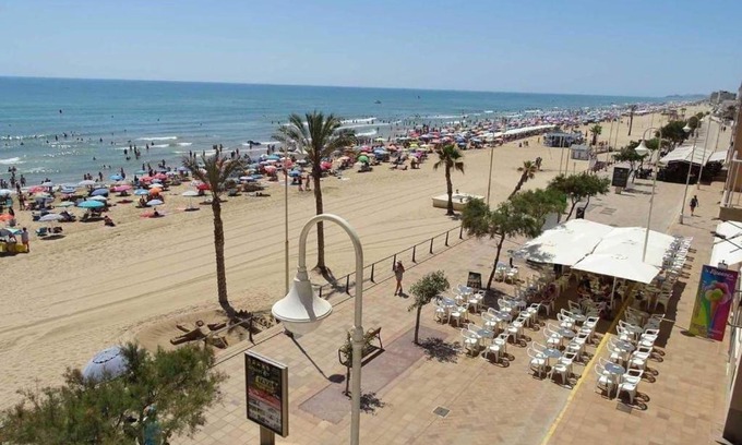 El Moncayo Apartment | Beachside Apartment in Guardamar - Rated 9.2/10 by Guests