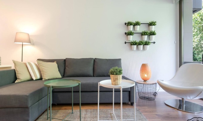 Golden Triangle of Art Apartment | Stylish Museo del Prado I: Pool, Spa & 9.8/10 Rated Stays