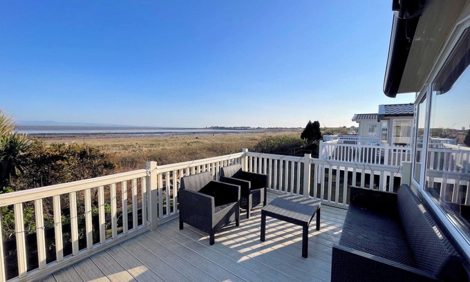 Southerness House | Pass the Keys | Beautiful Beach Lodge with Outstanding Sea Views