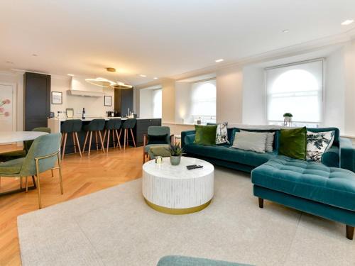 Butetown Apartment | Ideal 2-Bed Apartment with Parking in the Bay, Rated 10/10