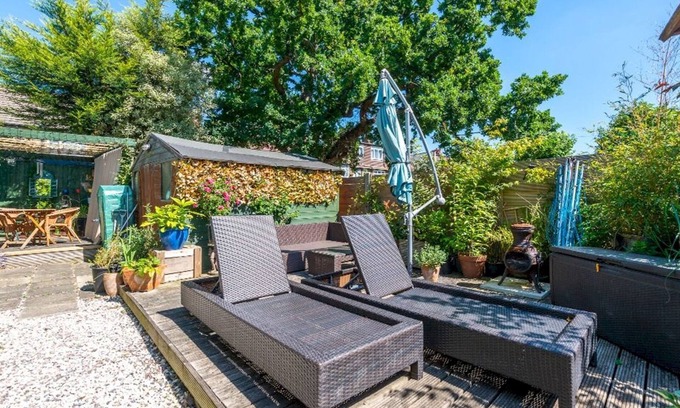West Ealing House | Discover Pass the Keys: Family-Friendly 3 Bedroom Retreat