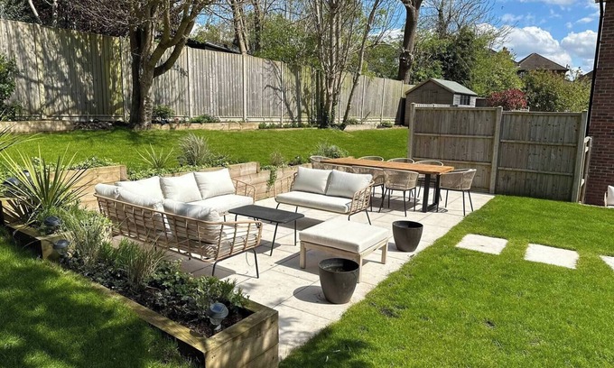 Chesham House | Pass the Keys | Modern Retreat with Lovely Garden Access