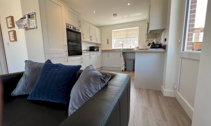 Lydd-on-Sea House | Beachside Bliss: Brand New Holiday Home Near the Shore