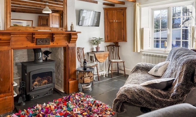 Corris House | Cozy Cottage in Corris: Pet-Friendly Getaway Awaits