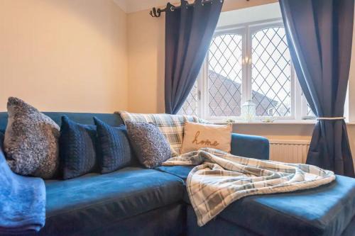 Beeston Apartment | Cozy Haven Near White Rose Shopping Centre for Families