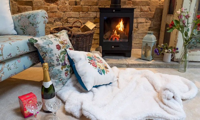 Wedmore Cottage | Cozy Retreat at Goose Feather Barn, Ideal for Couples