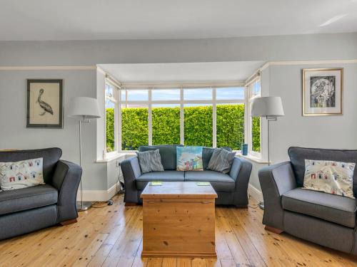 Birchington House | Relax at Pass the Keys Little Haven Bungalow in Minnis Bay