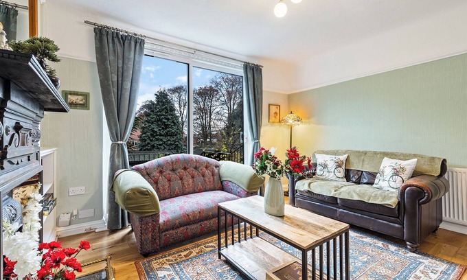 Acomb House | Pass the Keys | Lovely Home in York with Parking