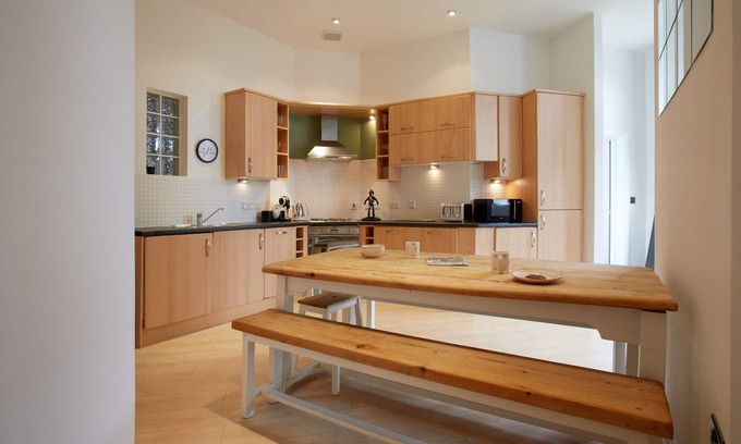 York Apartment | Pass The Keys | Smart and Modern Flat with Parking