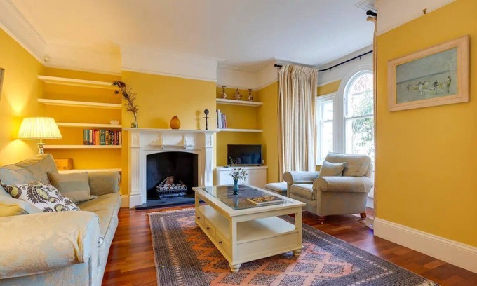 Cambridge House | Discover Pass the Keys: Victorian Home with Free Parking