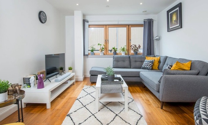 Castle Quarter Apartment | Discover Pass the Keys | 1 Bedroom Apartment in City Center