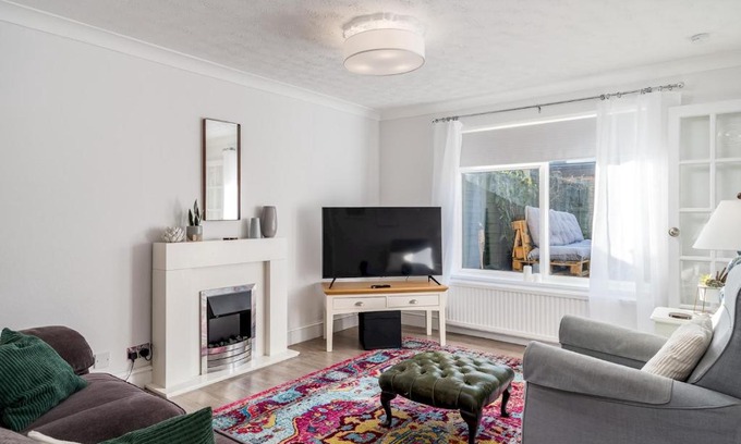 Hatfield House | Family-Friendly 3-Bedroom Home in Hatfield for Your Getaway