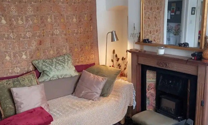 Glastonbury House | Cozy Tor-View Glastonbury Home with Garden & Pod Access