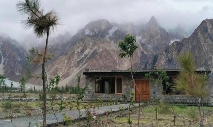 Gulmit Hotel | Passu Serene Hotel