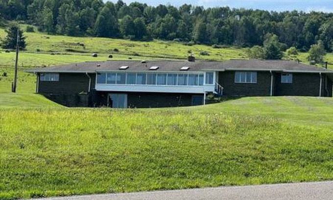 Wellsboro Cabin | Inviting Stony Fork Inn - Enjoy The Vista View Apartment