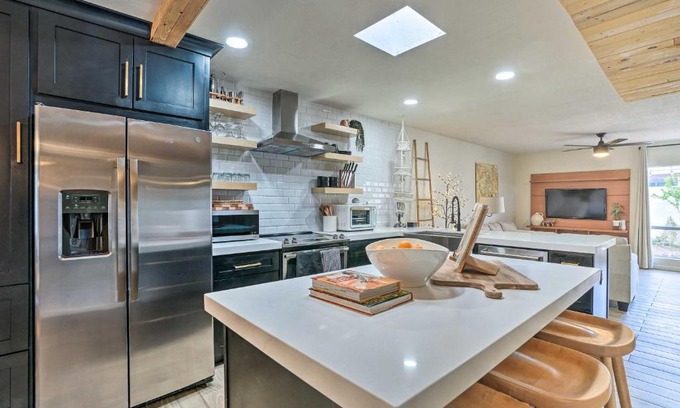 Litchfield Park House | Pet-Friendly Retreat in Litchfield Park with Relaxing Amenities