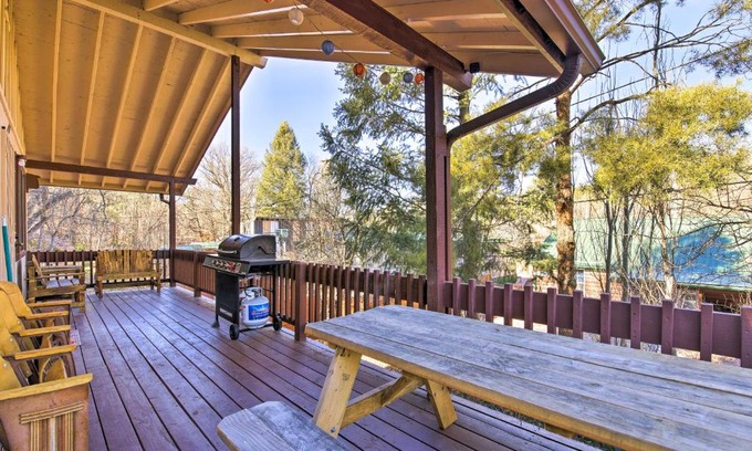 Christopher Creek House | Experience Payson Cabin with Patio, Grill & Scenic Views