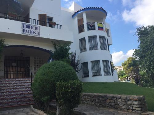 Peniscola Apartment | Pet-Friendly Patios I: Rated 8.1/10 with Pool & Family Fun