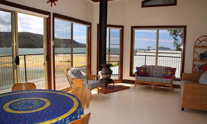 Patonga House | Pet-Friendly Patonga Beach Bach with Stunning Ocean Views