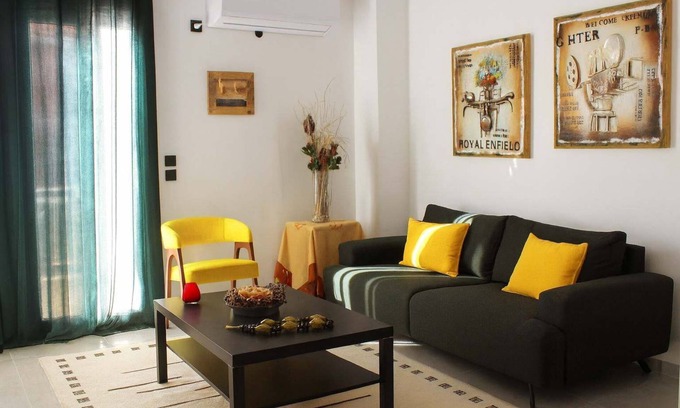 Patras House | Stay at Patras Cozy Nest: Oceanfront Comfort in the City