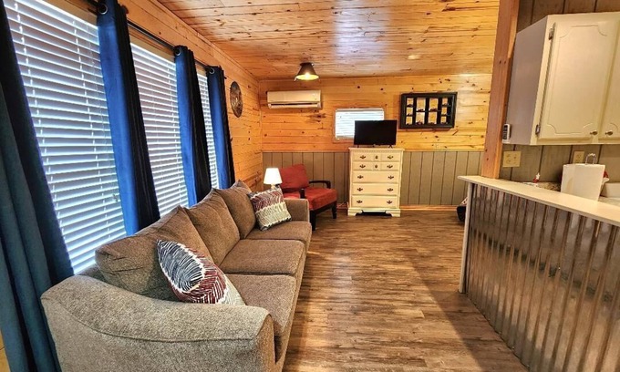 Claremore Apartment | Patriot Loft @ Upland Hill Manor: Ideal for Families & Close to Tulsa