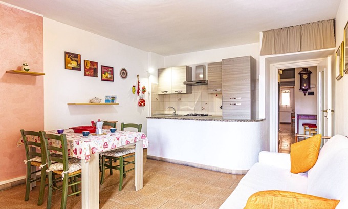 Marina di Campo Apartment | Discover PATRIZIA: Pet Friendly with Spa & Kitchen Amenities